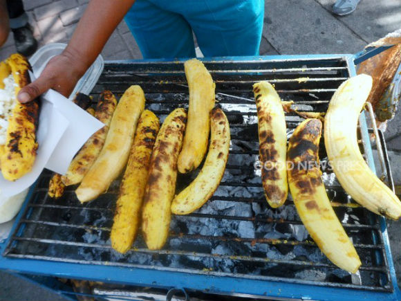 ▲ 에콰도르의 길거리 음식 마두로(Maduro)