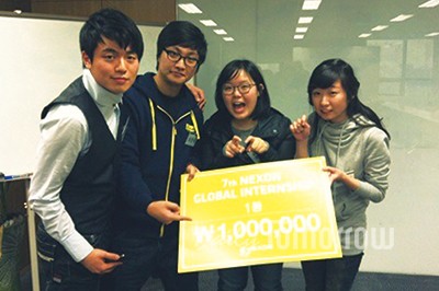 ▲ 2011 넥슨 글로벌인턴쉽 사업기획 부문에서 최종우승을 차지한 뒤 동료들과.