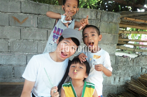 시골에서 만난 천진난만한 필리핀 아이들.