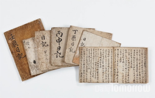 난중일기 1592-1598년, 23.1x27.3cm, 국보 76호, 아산 현충사