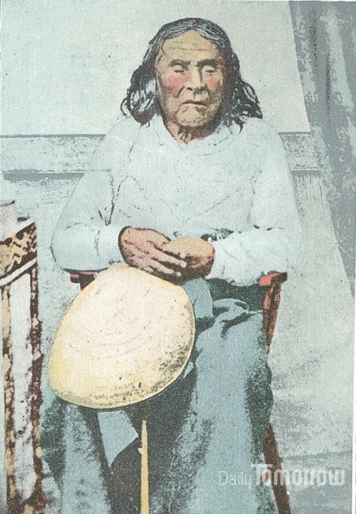 1864년에 촬영한 시애틀 추장의 사진.