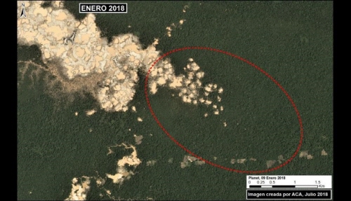 2018년 1월(위)과 6월(아래) 위성사진. 거대한 규모의 삼림이 파괴된 것을 육안으로도 확인할 수 있다.