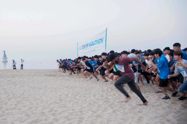 2018 IYF 월드문화캠프 1주차 일정의 마지막 날인 7월 20일(금) 참석자들이 해운대 해변 4km를 달리는 단축 마라톤으로 자신의 한계에 도전했다. Ⓒ박종도