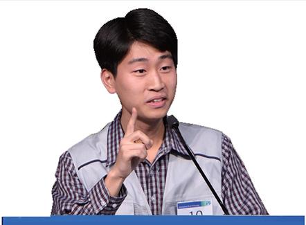 김종성씨는 제18회 IYF 영어말하기대회에 참가해 대상을 수상했다. 사진은 대회에서 스피치하고 있는 모습.