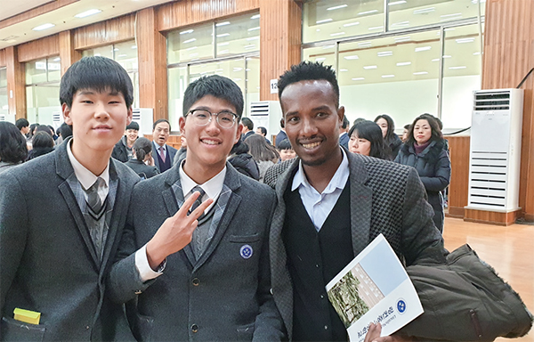 이번 방한 기간 동안 가레듀 부지사와 고디소 시장은 경북 김천의 링컨중고등학교를 방문하는 등 한국의 산업 및 교육현장을 돌아봤다.