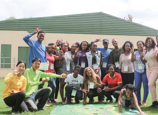 해외봉사자가 되려고 훈련 중인 레소토 학생들과 마인드 레크리에이션을 했다.