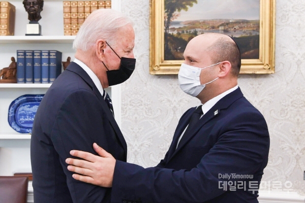 조 바이든 미국 대통령과 정상회담을 가진 베네트 총리 (사진 이스라엘 프레스센터(GPO) 아비 오하욘)