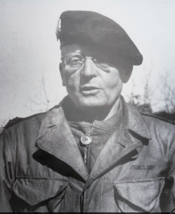 랄프 몽클라르Ralph Monclar(1892~1964) 장군의 본명은 라울 샤를 마그랭베르느레 Raoul Charles Magrin- Vernerey이다. 헝가리에서 태어난 그는 군인이 되기 위해 육군사관학교를 나왔다. 사진 지평의병 지평리전투기념관