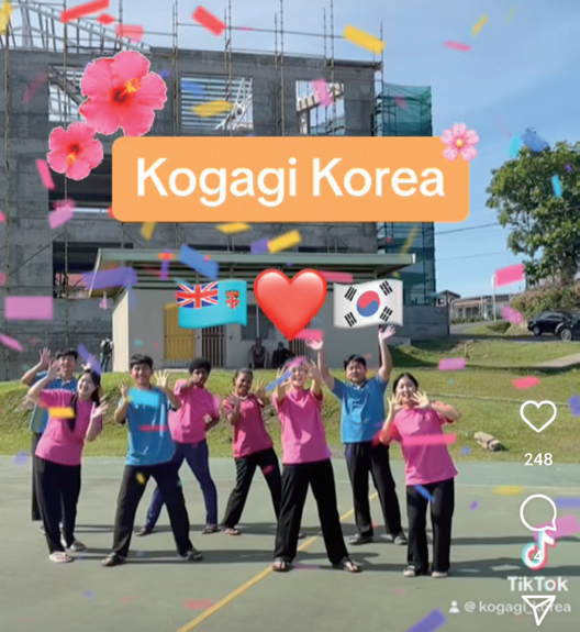 소속된 피지지부의 공식 인스타그램에 케이팝 댄스 영상을 자주 업로드한다. 반응을 보는 것도 쏠쏠한 재미이다. 사진제공 박은채
